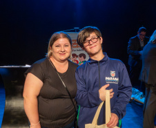 Seed-PR e TRT9 premiam finalistas do Concurso Estadual de Poesias S EED/TRT9/PCTIR de 2025