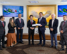 Governador Ratinho Junior recebe honraria de província japonesa