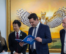 Governador Ratinho Junior recebe honraria de província japonesa
