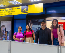 Embarque de produtoras de seda para a França