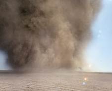 Com espetáculo cênico e musical e mostra multilinguagens, MUPA inaugura exposição “Céu-Eclipse”