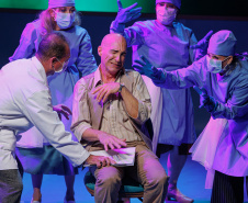 GUAÍRA - G2 Cia. de Dança emociona o público na última apresentação do ano de “Gregor – uma odisseia patética