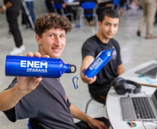 ENEM 2025: Mais de 195 mil estudantes do Paraná realizam a prova neste domingo