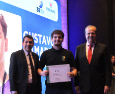 Estado premia iniciativas que promovem pesquisa, inovação e impacto social no Paraná