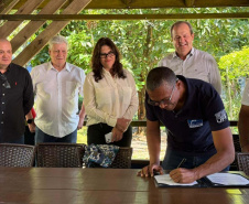 Paraná investe R$ 3 milhões em laboratório de sementes de ostra  cultivada no Litoral