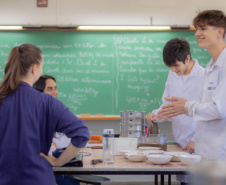 SETI - Em novo levantamento, ensino superior do Paraná tem alta histórica em cursos de excelência