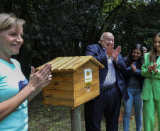 MON recebe três casas de abelhas nativas do Projeto Poliniza Paraná