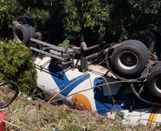  gás tombado na PR-182, para ilustrar aviso sobre segundo dia de trabalhos.