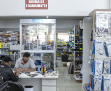 Estado entrega primeiros cartões de até R$ 50 mil para reconstrução de casas em Rio Bonito do Iguaçu