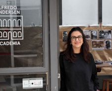 Entre o real e o fantástico: Laura Ridolfi é nova residente artística no Museu Casa Alfredo Andersen