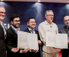 Tecpar firma parceria com o Ministério da Saúde para fornecer vacinas para o SUS