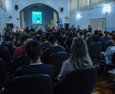 SEED - Semana do Voto Jovem: escolas estaduais recebem atendimento entre o s dias 10 e 14