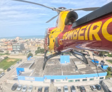 BOMBEIROS - Helicóptero Arcanjo 01 inicia prontidão no litoral após treinamento conjunto de resgate aéreo