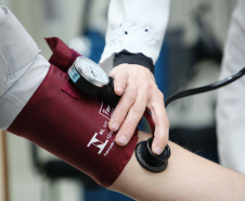 Isenção da taxa de retorno em exames para CNH gera economia de mais de 90% para população