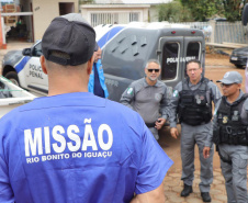 Carrinhos de mão produzidos por custodiados de Piraquara já estão sendo utilizados na reconstrução de Rio Bonito do Iguaçu