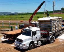 Emoção marca a chegada das primeiras casas pré-moldadas a Rio Bonito do Iguaçu