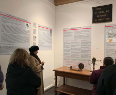 Sericicultoras do Paraná são destaque em três dias de imersão na Feira Silk in Lyon, na França