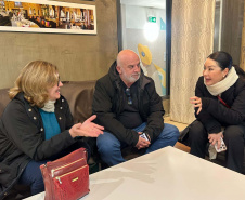 Sericicultoras do Paraná são destaque em três dias de imersão na Feira Silk in Lyon, na França