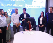 Governo autoriza mais R$ 145 milhões para pavimentações em todas as regiões do Estado