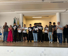 Autonomia e bem-estar: estudantes de curso técnico em Maringá criam aplicativos com foco em melhorar a vida de idosos