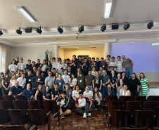 Autonomia e bem-estar: estudantes de curso técnico em Maringá criam aplicativos com foco em melhorar a vida de idosos