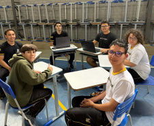 Autonomia e bem-estar: estudantes de curso técnico em Maringá criam aplicativos com foco em melhorar a vida de idosos