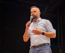 Educação realiza entregas de equipamentos e melhorias nas escolas de Curitiba