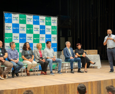 Educação realiza entregas de equipamentos e melhorias nas escolas de Curitiba