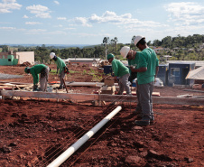 Estado começa a construir novas casas para as famílias mais afetadas pelo tornado em Rio Bonito do Iguaçu
