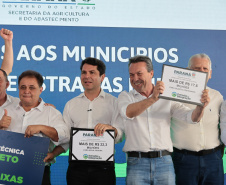  Governo libera mais de R$ 60 milhões para pavimentação de estradas rurais no Oeste do Paraná