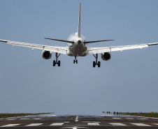 Viagens com crianças e adolescentes exigem cuidados especiais com documentos