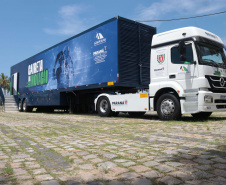 Durante o verão, Carreta da Inovação oferece atividades gratuitas no Litoral