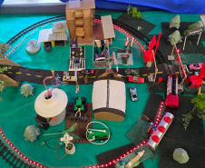 Alunos de Pinhais desenvolvem sistema inteligente de segurança na travessia de trilhos