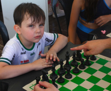 Universidades ampliam presença no Verão Maior Paraná com ações educativas no Litoral