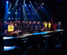 Coral da Sanepar se apresenta a céu aberto em Cascavel, Francisco Beltrão e Pato Branco