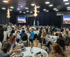 Profissionais do turismo de Minas Gerais têm contato com atrativos e destinos do Paraná