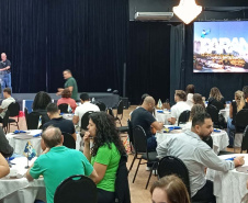 Profissionais do turismo de Minas Gerais têm contato com atrativos e destinos do Paraná