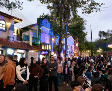 Mais de 5,8 milhões de turistas visitaram Foz do Iguaçu em 2025