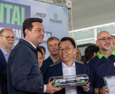 População se surpreende com tecnologia e aprova primeira viagem do Bonde Urbano Digital