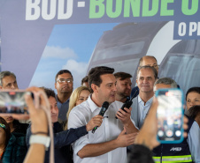 População se surpreende com tecnologia e aprova primeira viagem do Bonde Urbano Digital