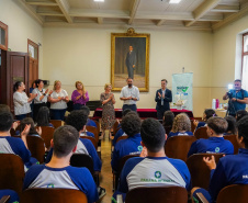 Paraná fortalece ações para educadores, com valorização e oportunidade de crescimento