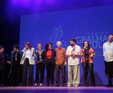 TEATRO GUAÍRA - Troféu Gralha Azul celebra 50 anos trazendo a diversidade do teatro paranaense