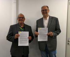 Estado firma parceria com o CNPEM para cooperação em projetos de IA e materiais recicláveis na UEL