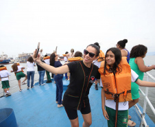 Porto Escola completa 10 anos e premia alunos com passeio pela Baía de Paranaguá