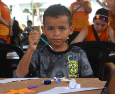 Universidades ampliam presença no Verão Maior Paraná com ações educativas no Litoral