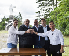 Governo do Estado firma dois convênios para ampliar áreas de preservação e fortalecer o turismo sustentável na Lapa