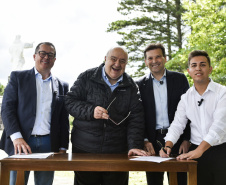 Governo do Estado firma dois convênios para ampliar áreas de preservação e fortalecer o turismo sustentável na Lapa