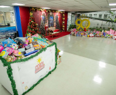 Natal Solidário: Papai Noel recebe crianças até quinta-feira no Palácio Taguaré