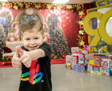Natal Solidário: Papai Noel recebe crianças até quinta-feira no Palácio Taguaré