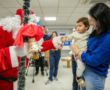 Natal Solidário: Papai Noel recebe crianças até quinta-feira no Palácio Taguaré